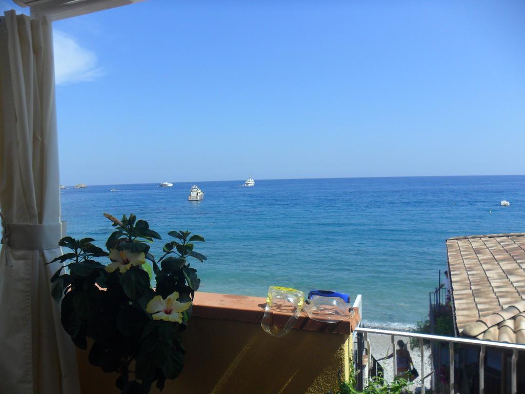 Beach Apartments Patrizia Taormina Exterior photo